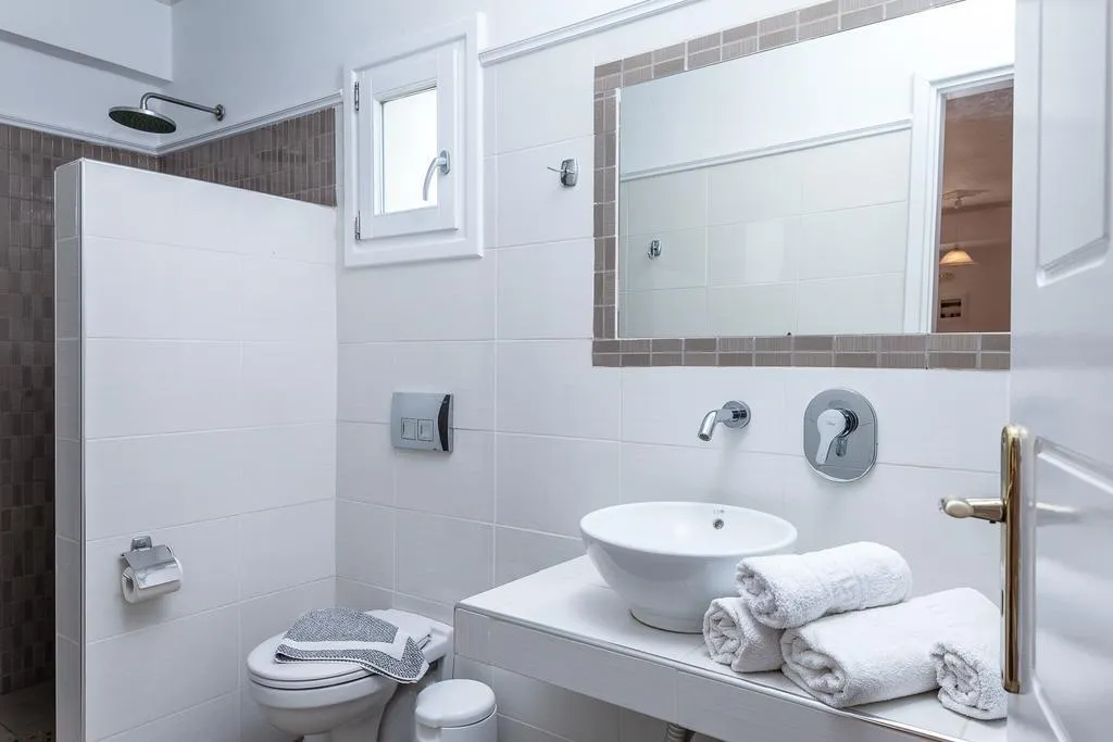 SINGLE STANDARD Room, Avraki, Santorini