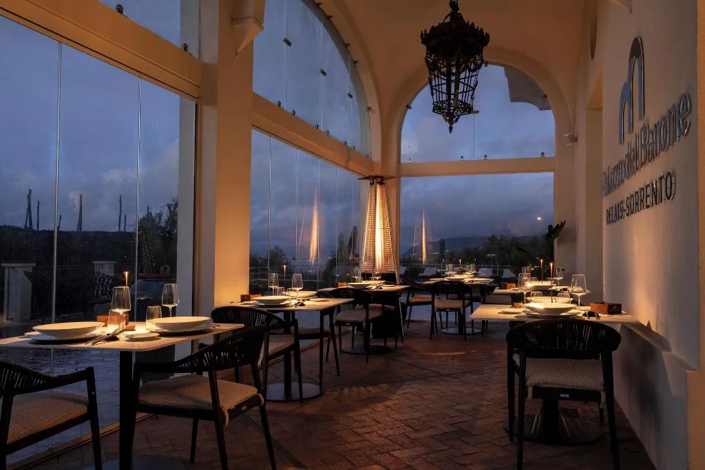 Restaurant, Relais Palazzo del Barone - Adults Only, Naples