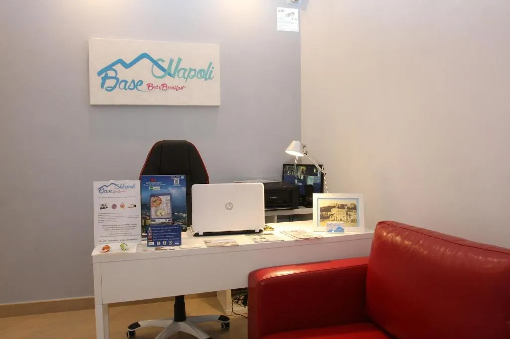 Lobby, Base Napoli B&B, Naples