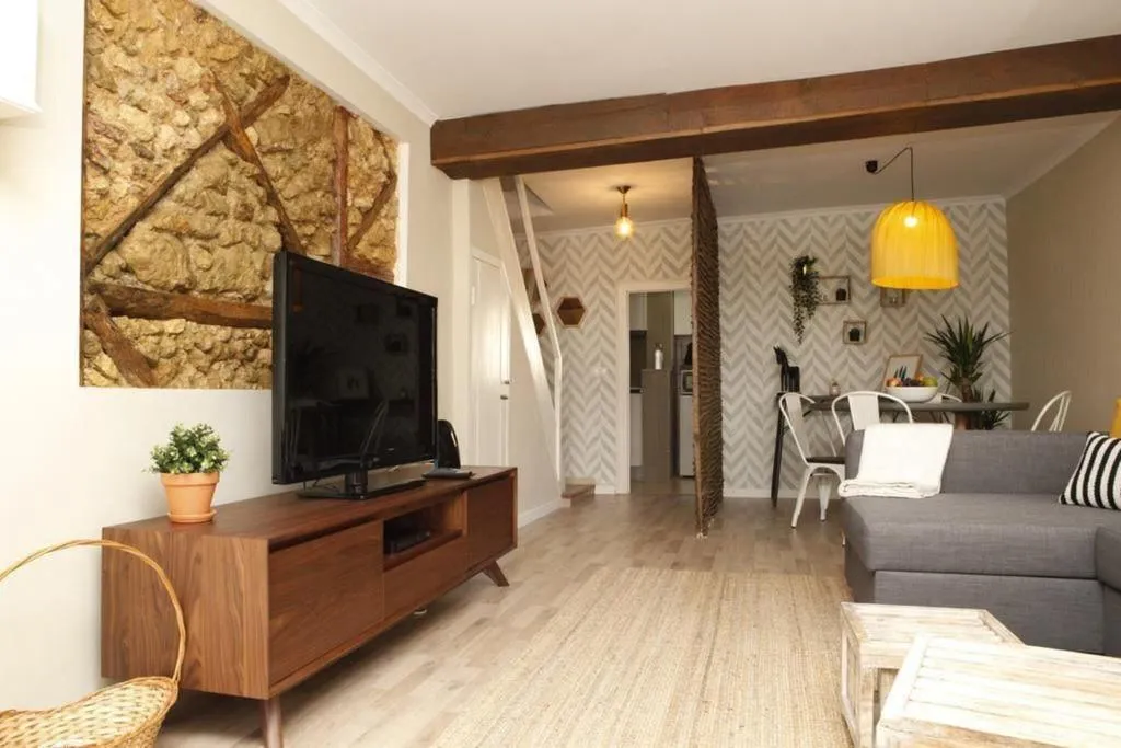 Room, Flores Guest House, Lisbon