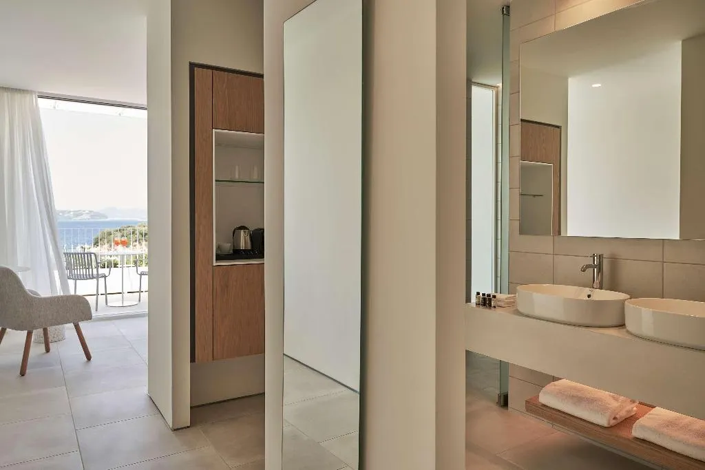 Room, Radisson Resort Plaza Skiathos, Skiathos