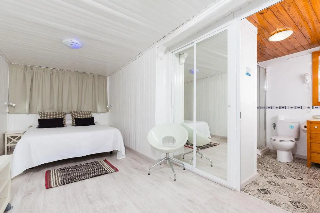 Double or Twin SEA VIEW Room, Guadalupe Cozy Inns, Costa Del Sol