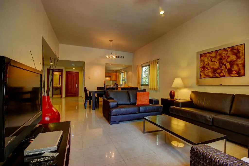 APARTMENT GARDEN VIEW Room, Riviera Maya Suites, Playa Del Carmen