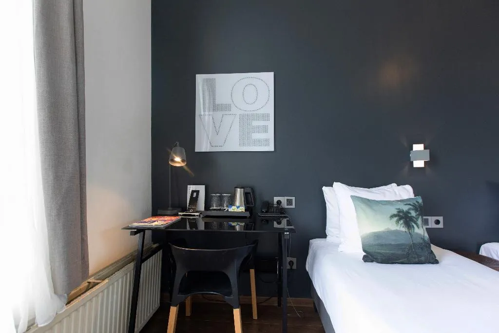 TWIN CANAL VIEW Room, Quentin Amsterdam Hotel, Amsterdam