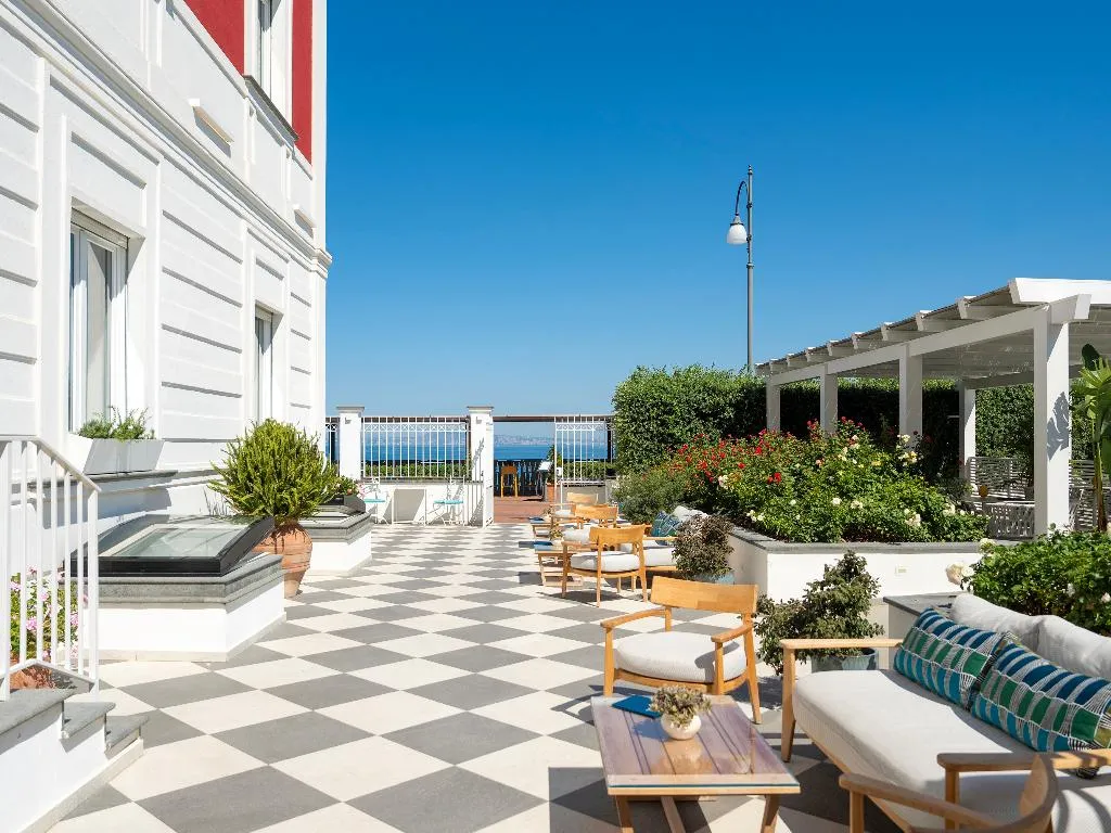 Terrace, Hotel Villa Garden, Naples