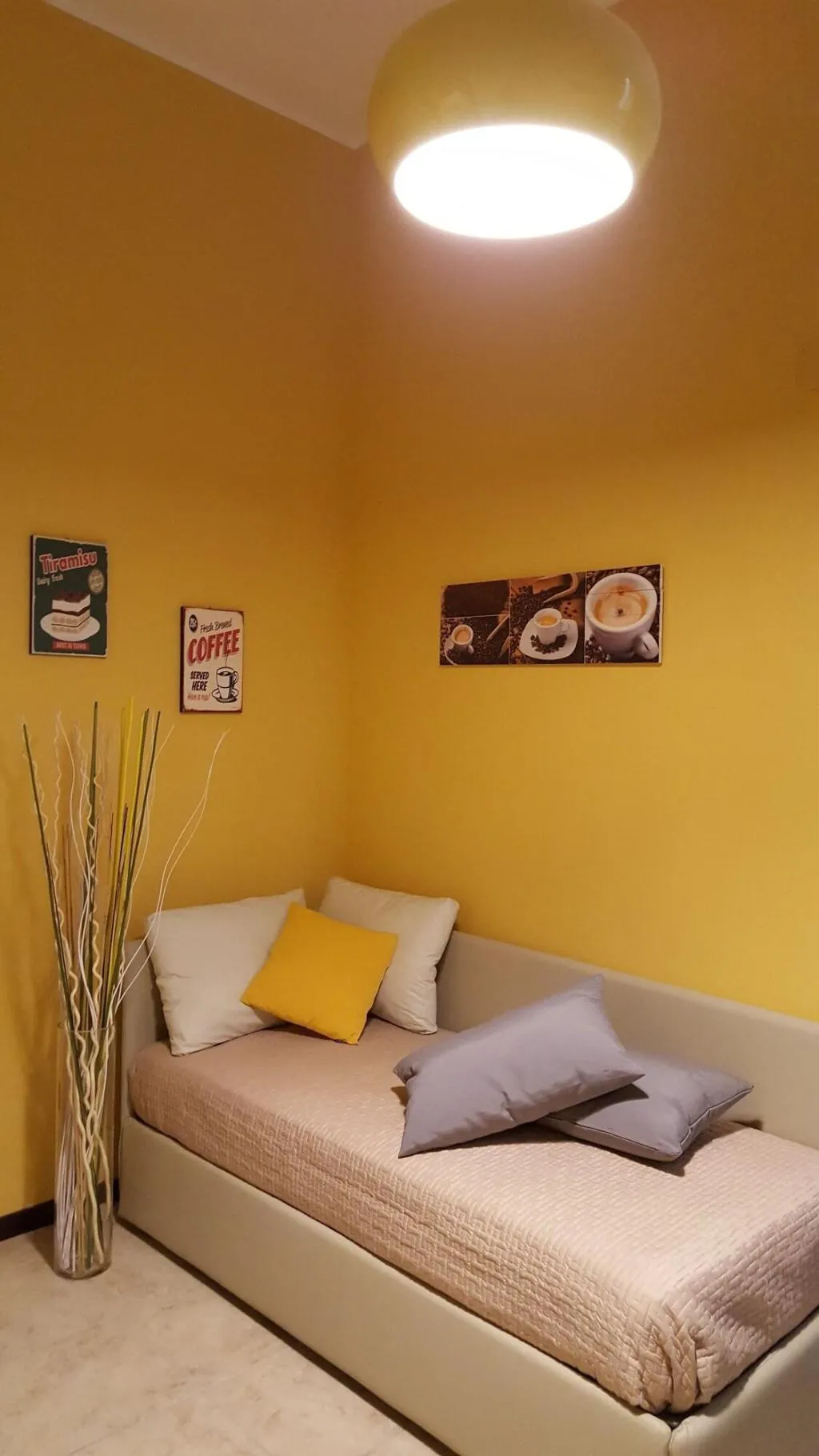 Room, B&B La Canzanella, Naples
