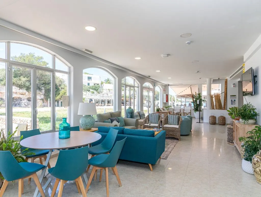 Lobby, Hotel Playa Santandria, Menorca