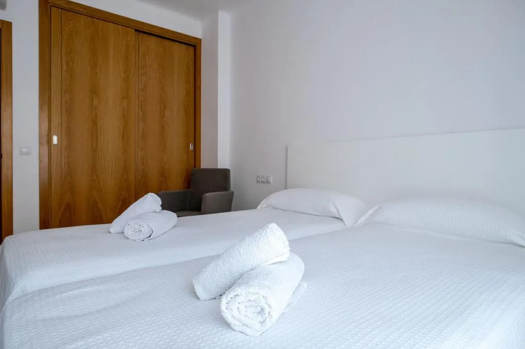 Room, S'Alamera Suites Hotel & Apartments, Ibiza