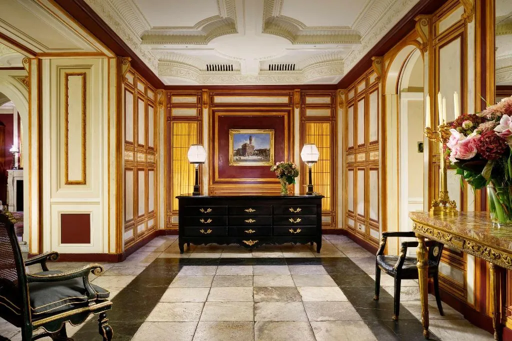 Lobby, Santa Maria Novella, Florence