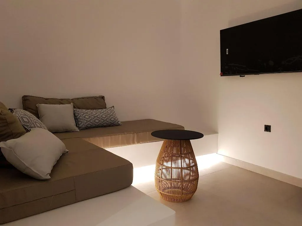 Room, MyLithos Suites, Santorini