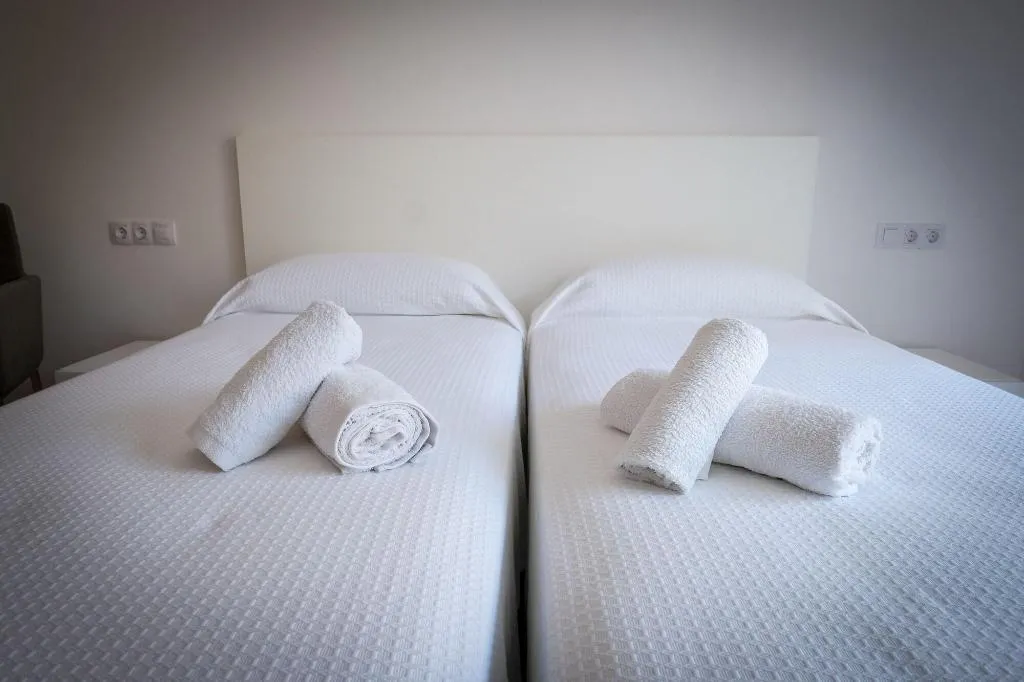 Room, S'Alamera Suites Hotel & Apartments, Ibiza