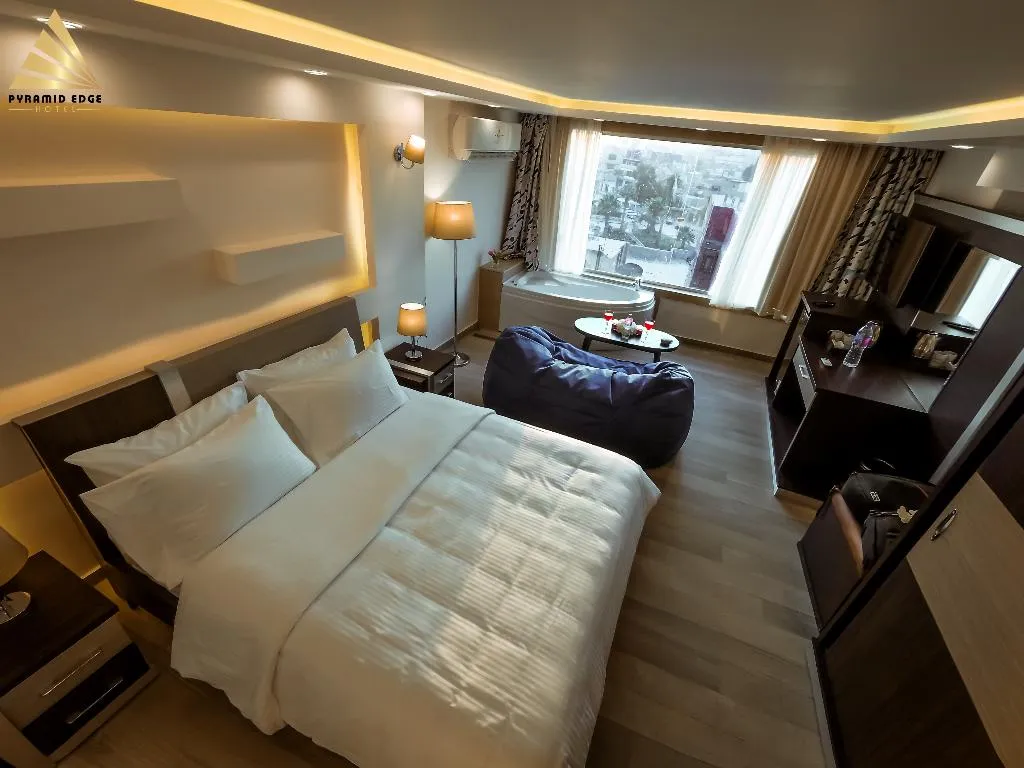 SUITE DELUXE WITH VIEWS Room, Pyramid Edge Hotel & Exclusive Pyramids View Roof, Cairo
