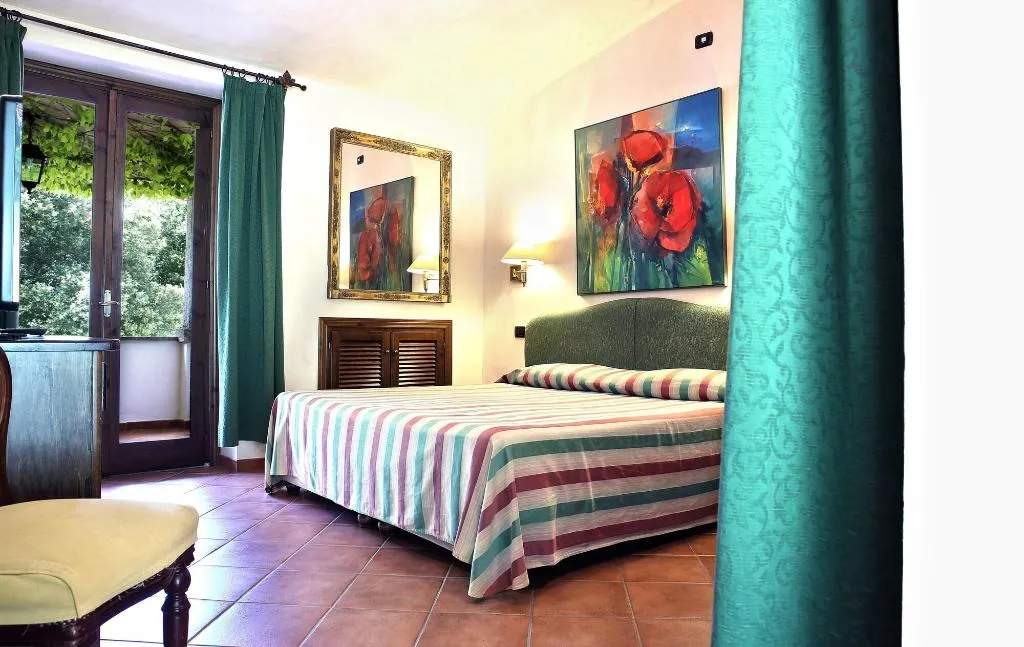 Room, L'Agnata di De André, Olbia