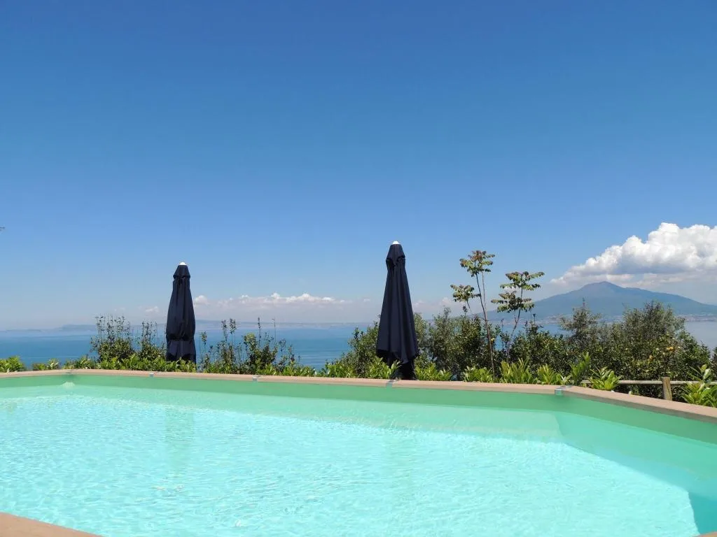 Pool, Torre Barbara, Naples