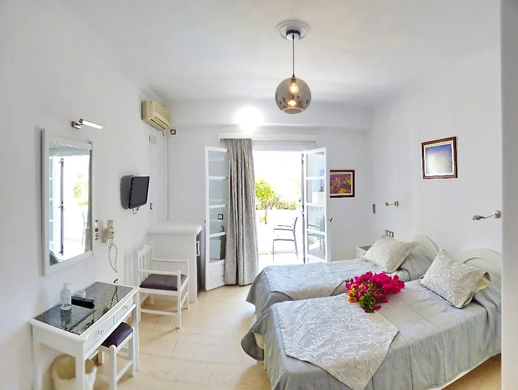 Room, Avraki, Santorini