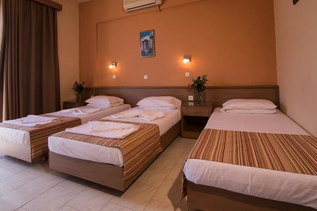 STUDIO CAPACITY 3 Room, Villa George, Rhodes