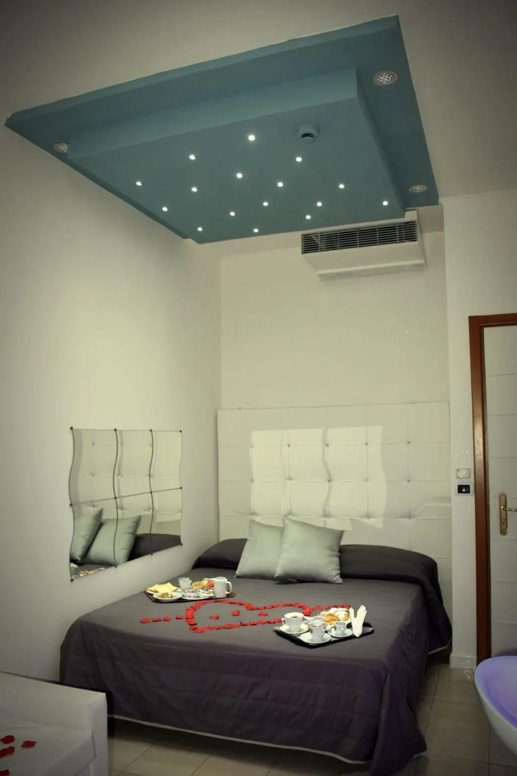 Room, Hotel Joy, Naples