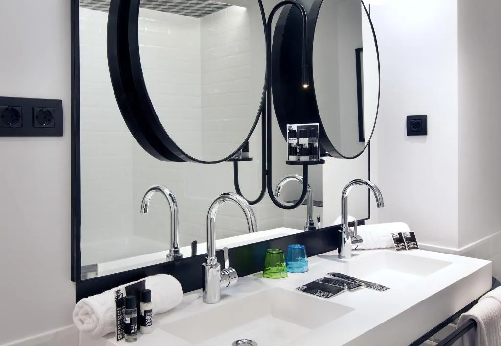 JUNIOR SUITE STANDARD Room, One Shot Palacio Reina Victoria 04, Valencia