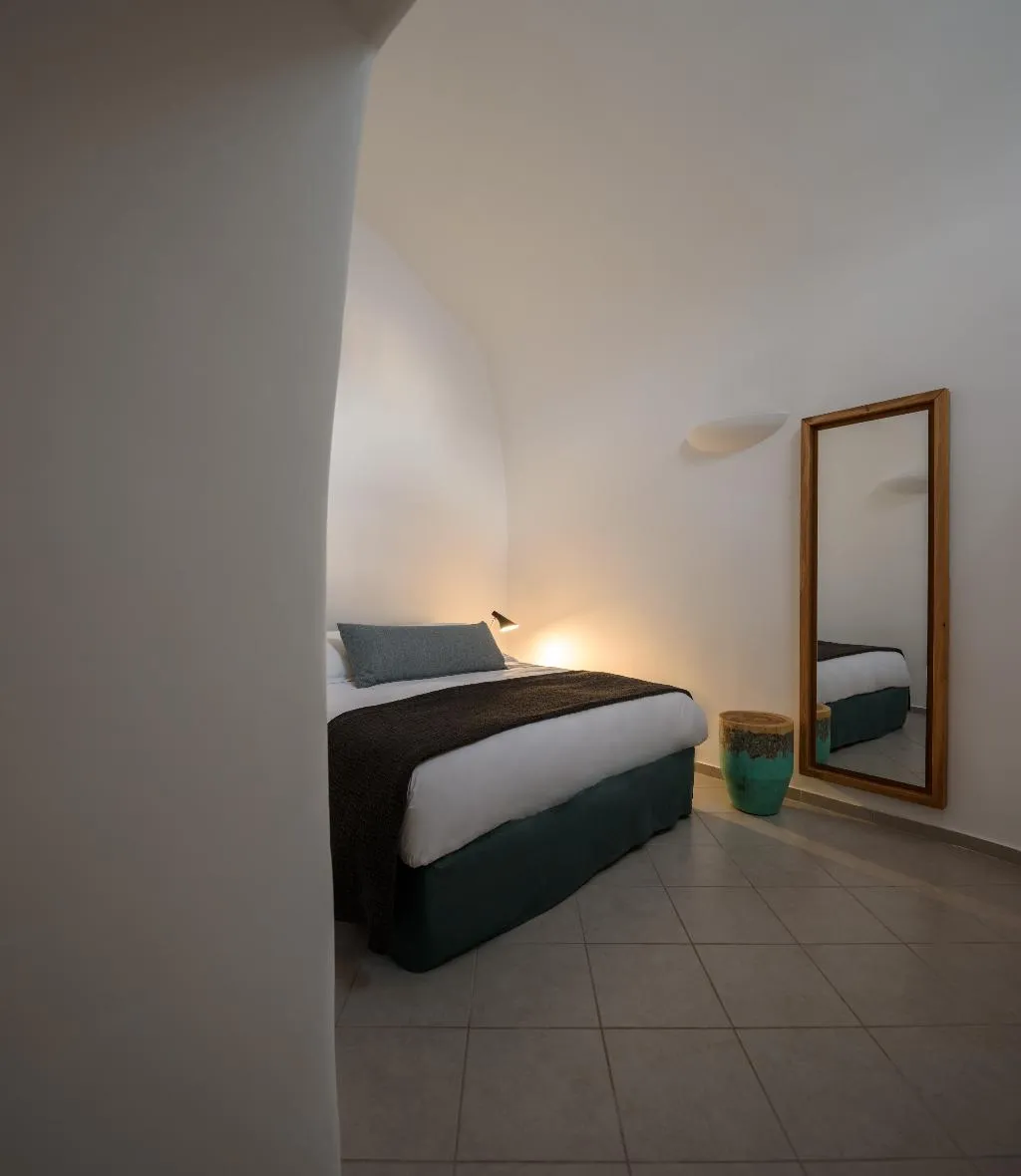 VILLA WITH JACUZZI Room, Panorama Suites, Santorini