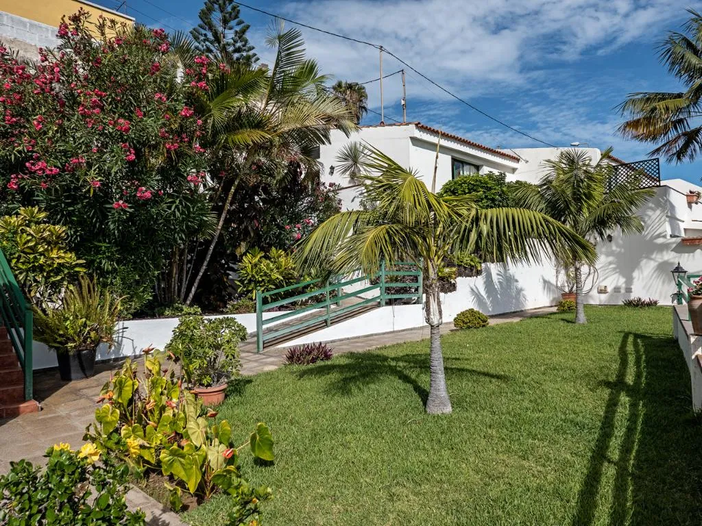 Terrace, Sabinas & Terrazas Malpaís, Tenerife