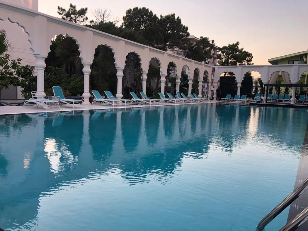 Pool, Premium Sunrise, Kavaje