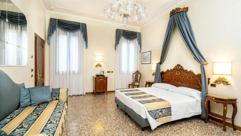 TRIPLE ANNEX Room, Torino, Venice