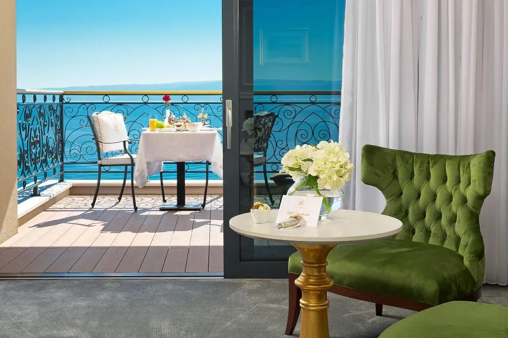 DOUBLE LUXURY SEA VIEW Room, Hotel Villa Harmony, Split