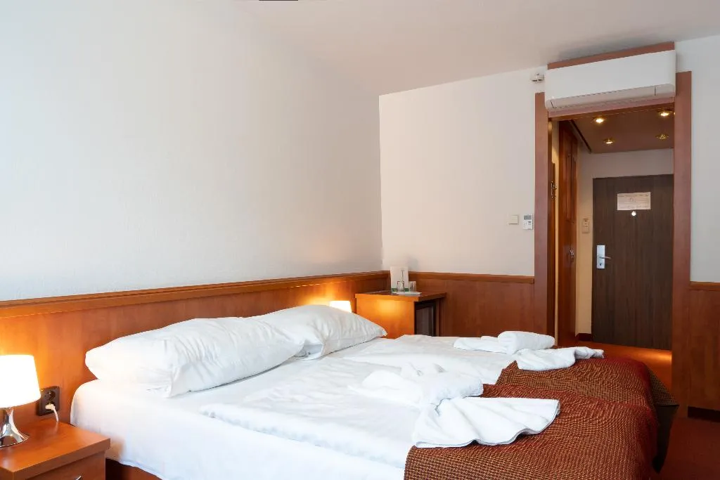 TRIPLE STANDARD Room, Olympik Tristar, Prague