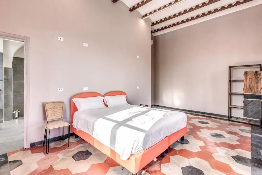 Double or Twin BASIC Room, Borgo Ripa Urban Travel, Rome