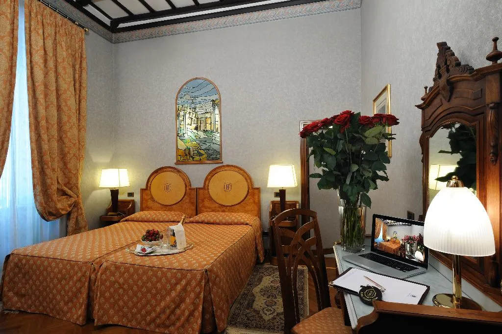 Double or Twin STANDARD Room, Farnese, Rome