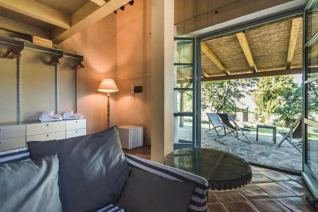 Room, Nikis Resort, Umbria