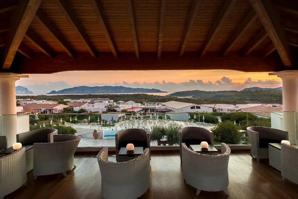 Terrace, Grande Baia Resort & Spa, Olbia