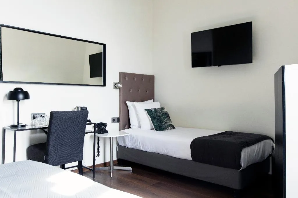 TRIPLE CANAL VIEW Room, Quentin Amsterdam Hotel, Amsterdam