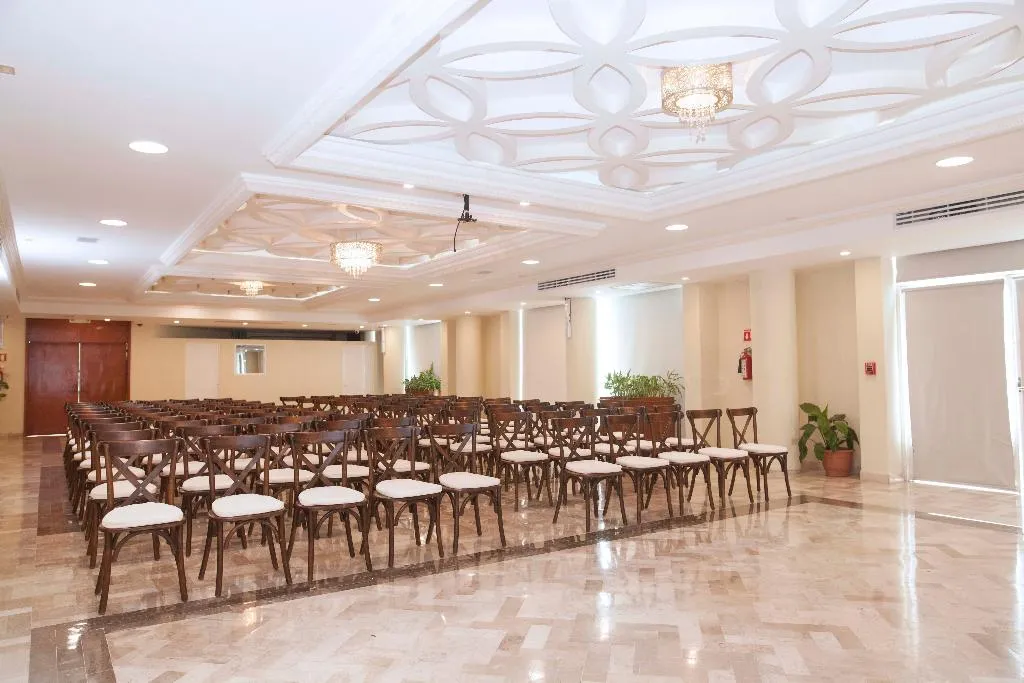 Conferences, Aquamarina Beach, Cancun Area