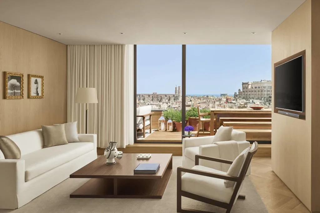 Room, EDITION Barcelona, Barcelona