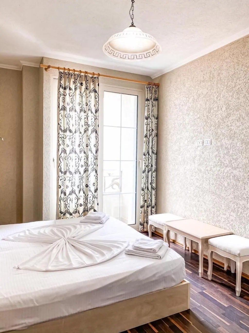 Room, Hotel Majestic, Durres