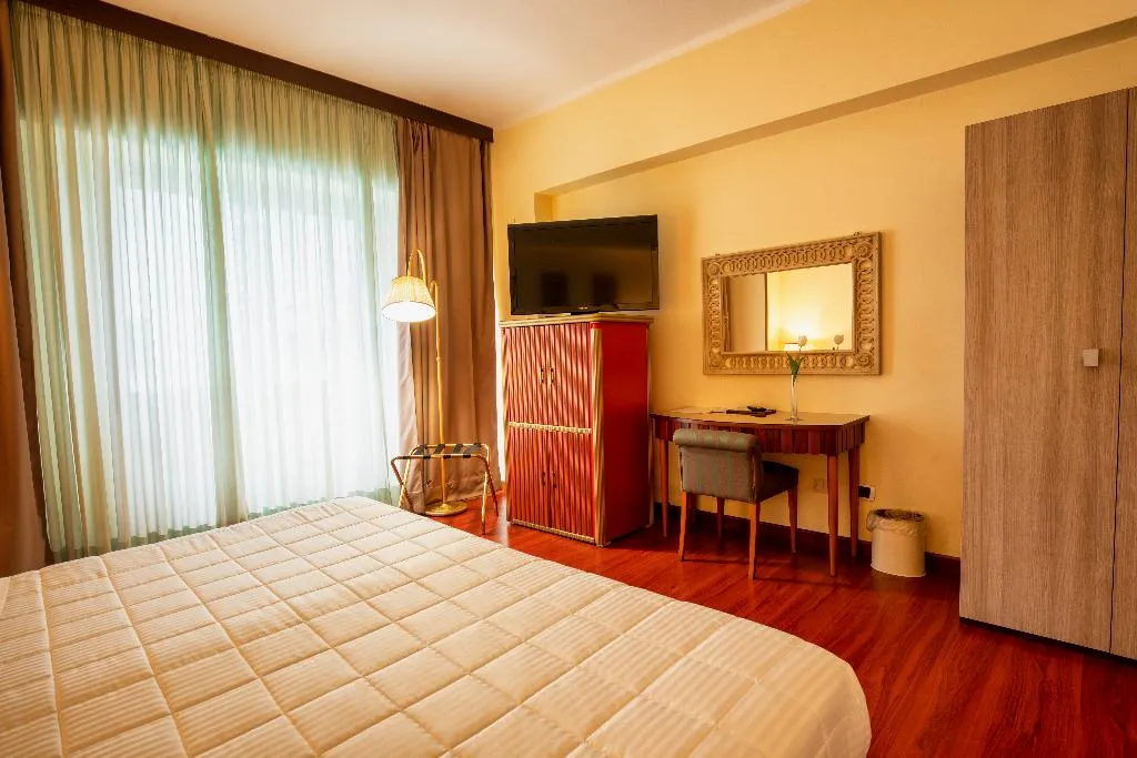 TRIPLE STANDARD Room, Royal Palace, Catania