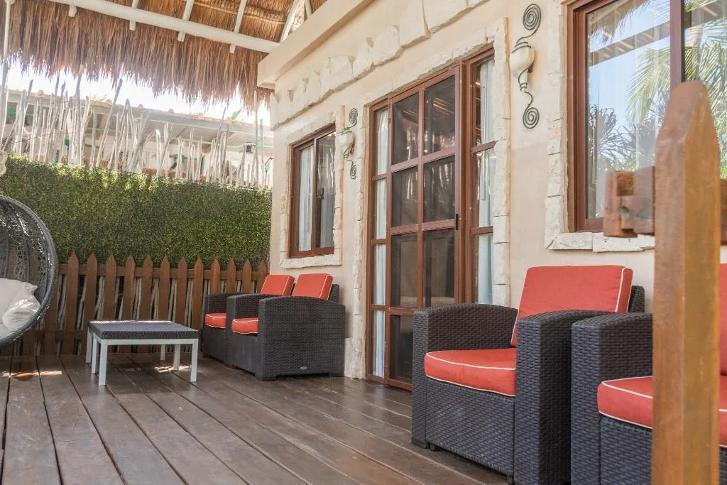 SUITE POOL VIEW Room, Villa Las Estrellas Tulum - located at party zone, Cancun Area