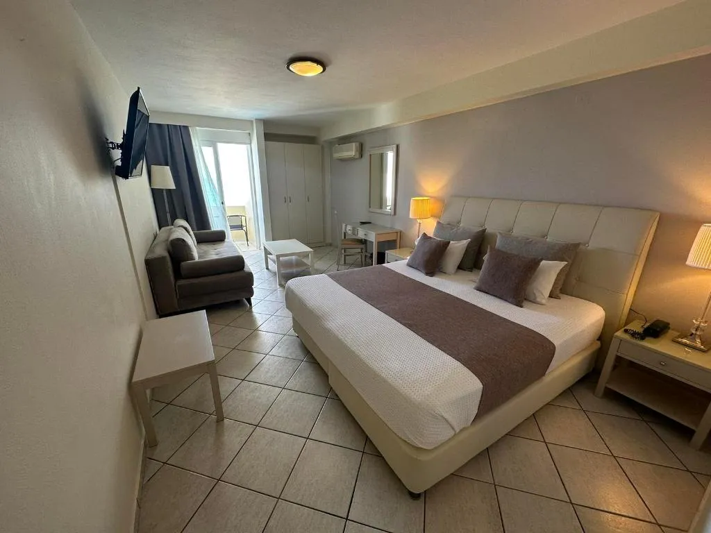 Double or Twin CAPACITY 3 Room, Faedra Beach, Crete