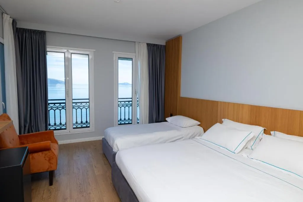 TRIPLE SEA VIEW Room, Duka Hotel, Kavaje