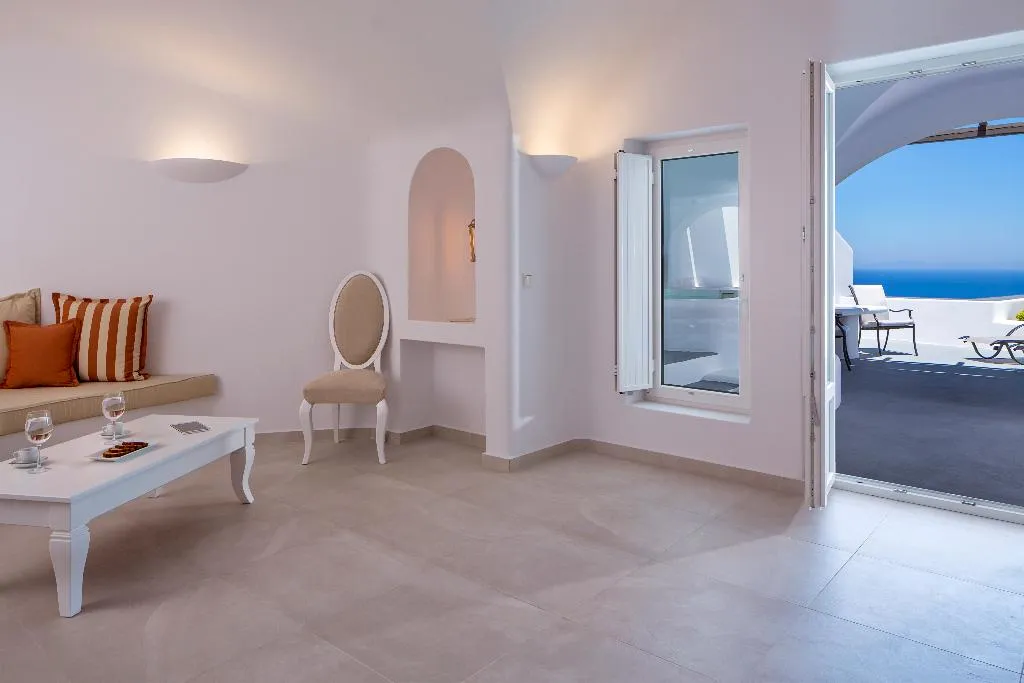 SUITE WITH JACUZZI Room, Amber Light Villas, Santorini