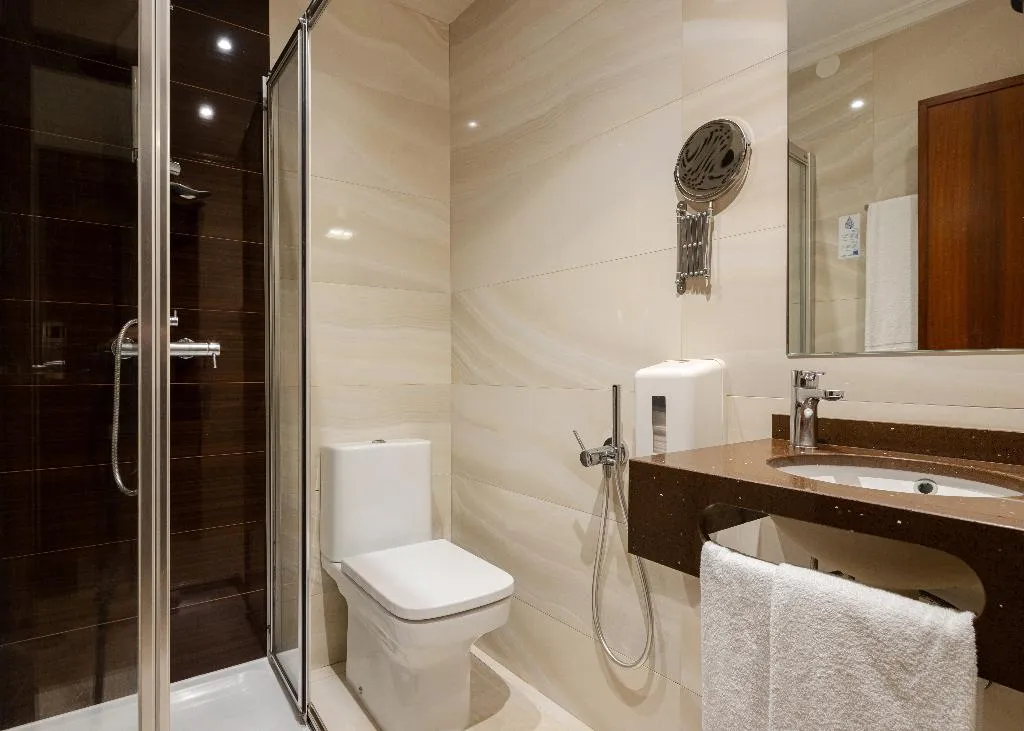 DOUBLE BASIC Room, Da Bolsa, Porto