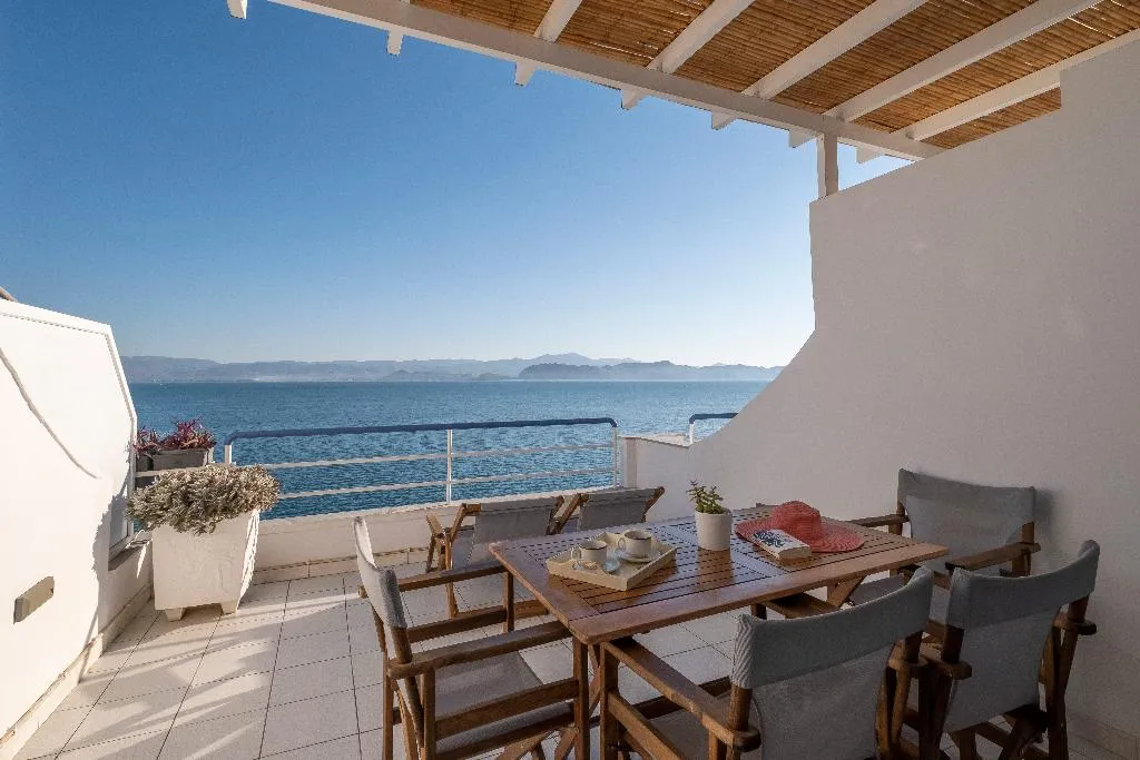 APARTMENT LUXURY SEA VIEW Room, Meli Apartments & Villas, Kalamata