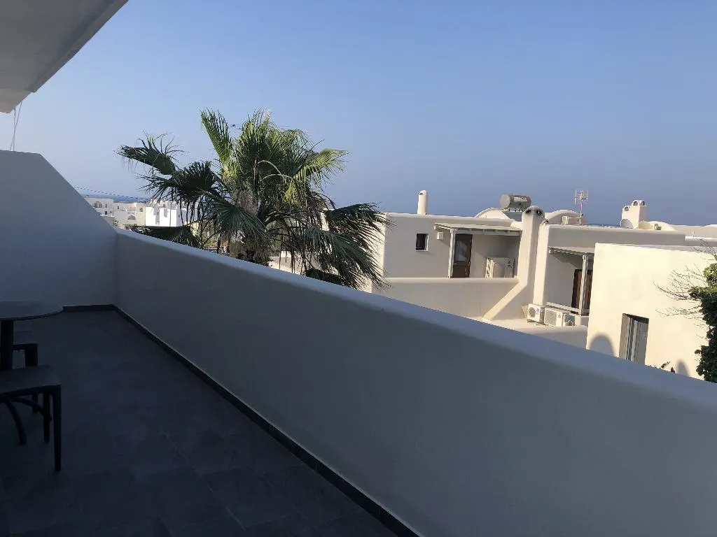 APARTMENT GARDEN VIEW Room, Dragonfly Villas, Santorini