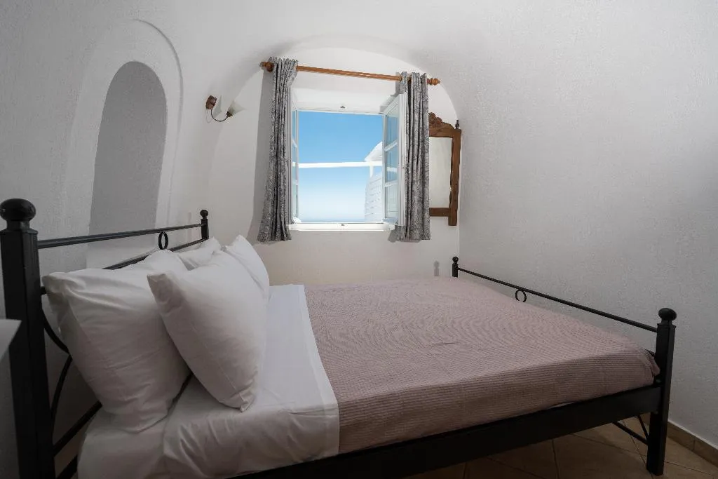 DOUBLE DELUXE SEA VIEW Room, Iatis View Collection, Santorini