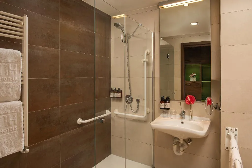 DOUBLE SUPERIOR Room, NH Orio al Serio Airport, Milan