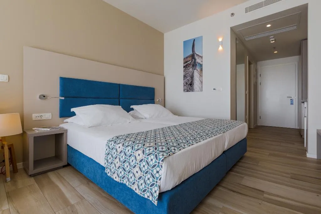 STUDIO POOL VIEW Room, Romana Beach Apartments, Split