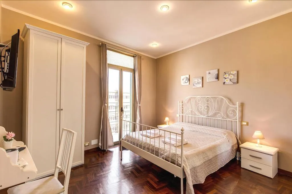 Room, Morgagni House, Rome