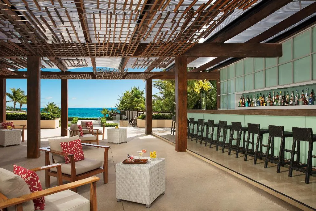 Terrace, Secrets The Vine Cancun, Cancun Area