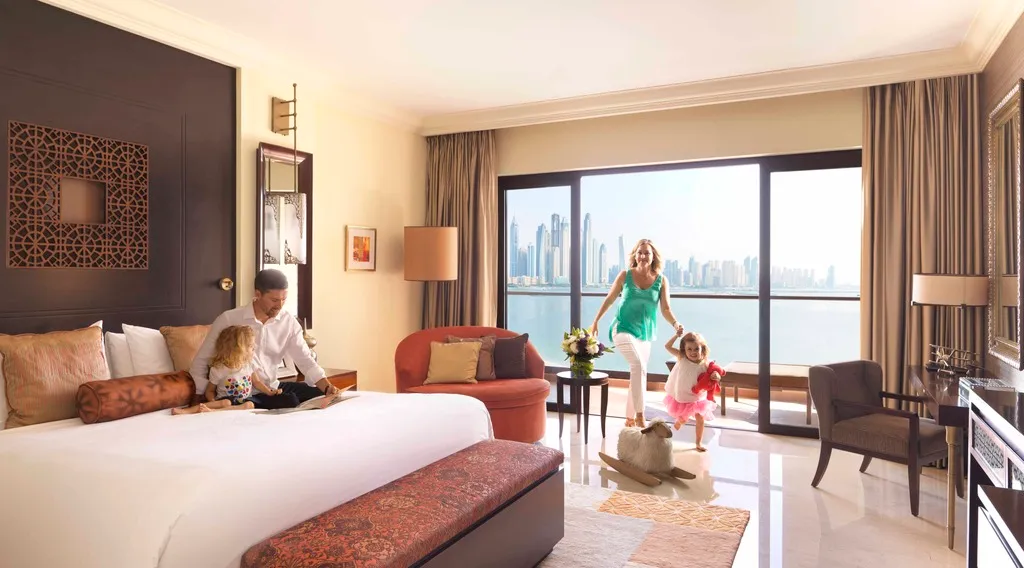 FAMILY ROOM GRAND Room, Fairmont The Palm, Dubai